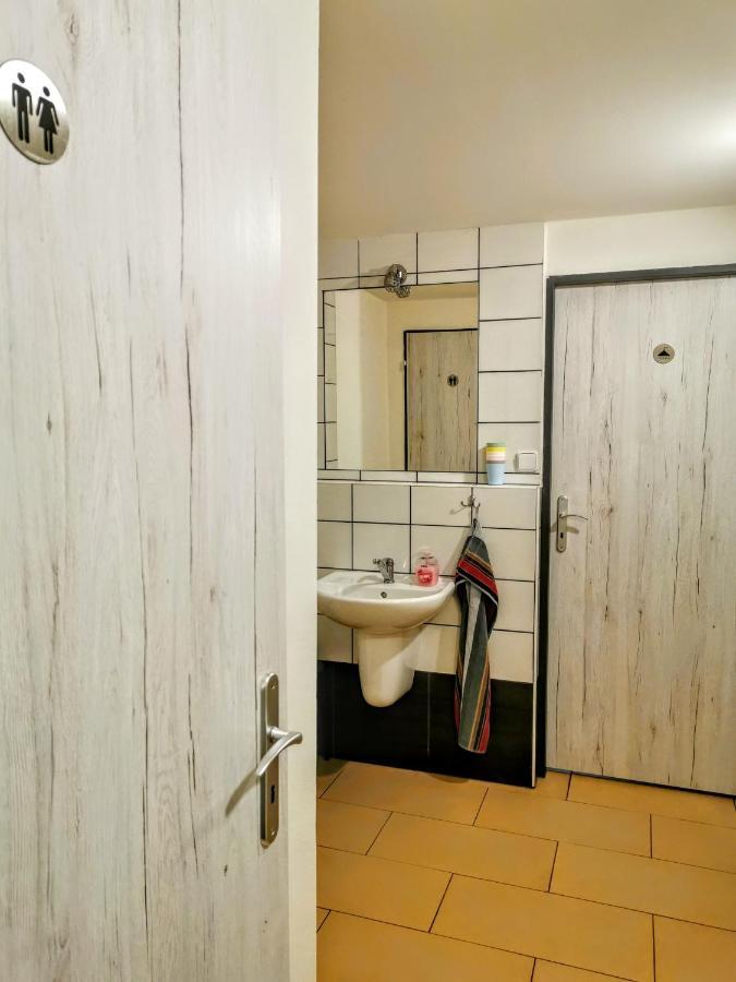 Ubytovani V Podhoubi Lägenhet Broumov Exteriör bild
