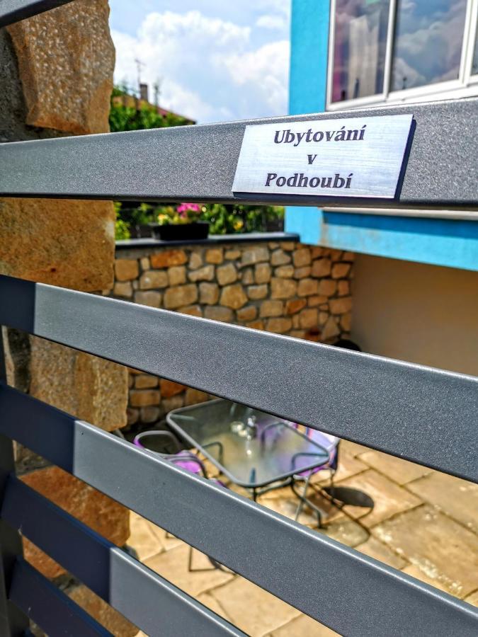 Ubytovani V Podhoubi Lägenhet Broumov Exteriör bild